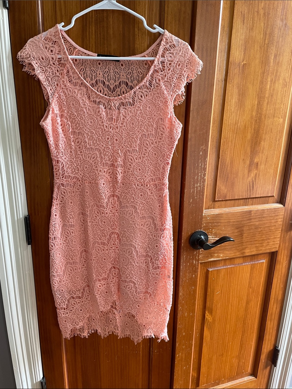 Lace Cap-Sleeve Sheath Dress - Peach
